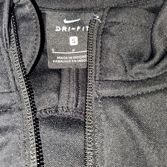 🔥Nike track jacket🔥 - Picture 2 of 6